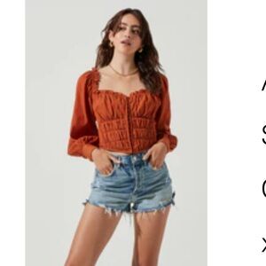 ASTR Amber Shirred Hook And Eye Long Sleeve Top color Rust size M